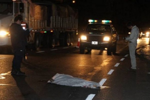 Peatón murió al ser embestido por una camioneta en Ruta 33