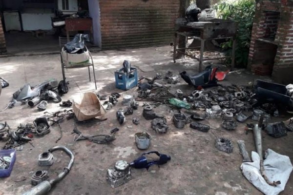 Desbaratan desarmadero de motos