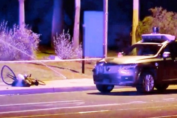 Un auto autónomo de Uber mató a una mujer en Estados Unidos