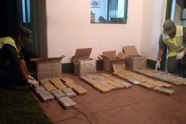 Incautan 65 kilos de marihuana en encomiendas