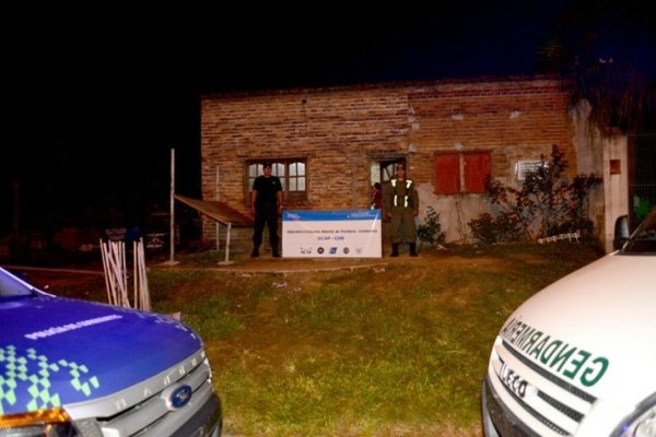 Policías y gendarmes desbarataron un centro de venta de narcomenudeo en Bella Vista