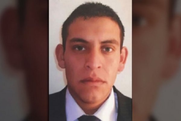 Un policía federal quiso escapar de un control vehicular en cercanías a Itatí y volcó: llevaba droga