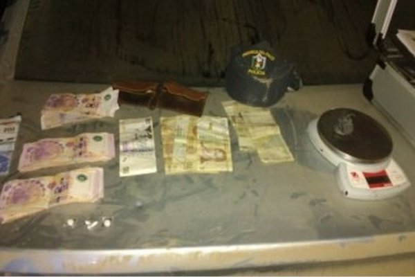 Detuvieron a un hombre con cocaína en su automóvil