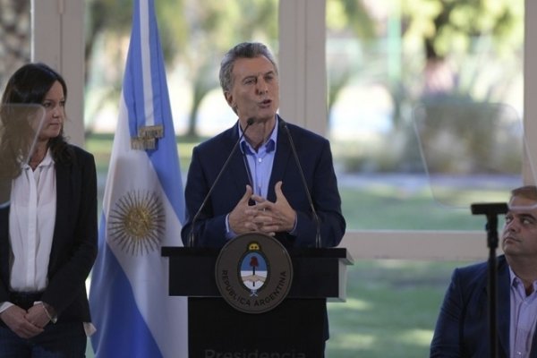 Macri aseguró que la pobreza no se resuelve con planes sociales