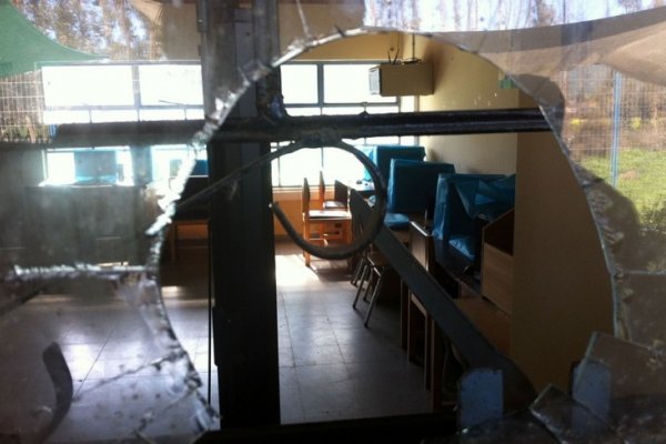 Delincuentes atacaron por sexta vez una escuela en Santa Lucía