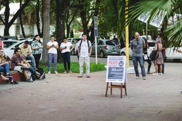 Se desarrolló el primer día de paro y clase pública en la UNNE