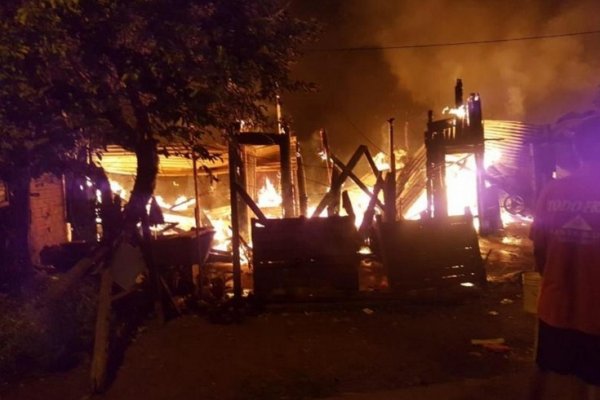 Misiones: Se incendiaron 5 viviendas y más de 30 personas quedaron en la calle