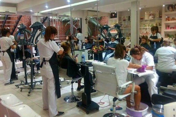 Revisión de estilos en el Salón  & Spa de Sandra Espínola