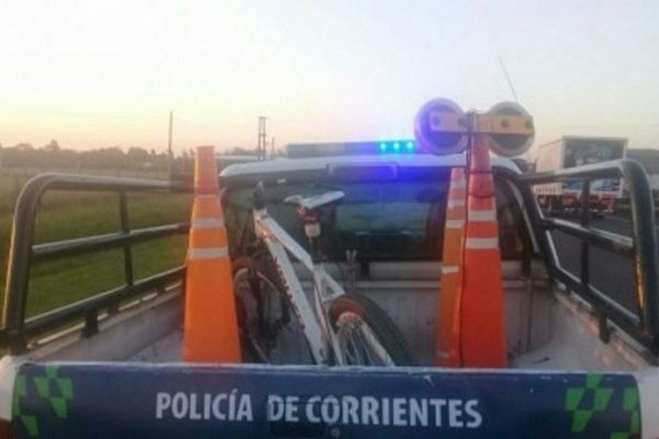 Evoluciona favorablemente la ciclista rozada por un camión