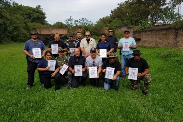 Culminó el curso de Instructor de Tiro de policías y civiles