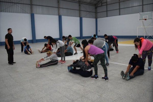 ASTRO: Comenzaron las clases de acondicionamiento físico gratis para futuros aspirantes a Cabo de Policía