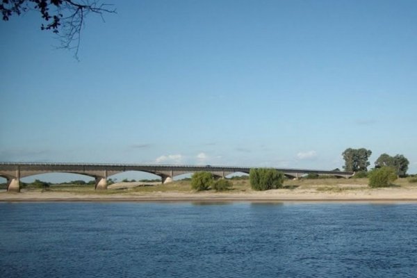 Indigente ingresó al agua para bañarse y murió ahogado