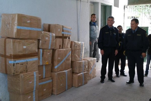 Intentaron ocultar contrabando de cigarrillos en encomiendas