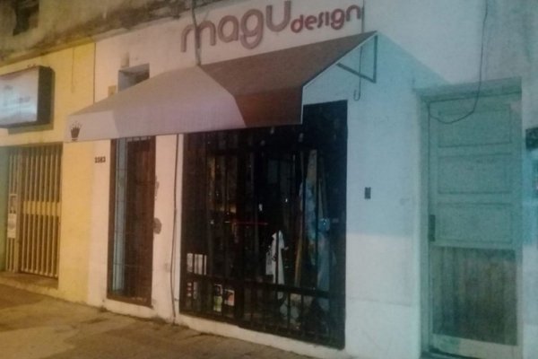 Malvivientes violentaron una vidriera y robaron en un local céntrico