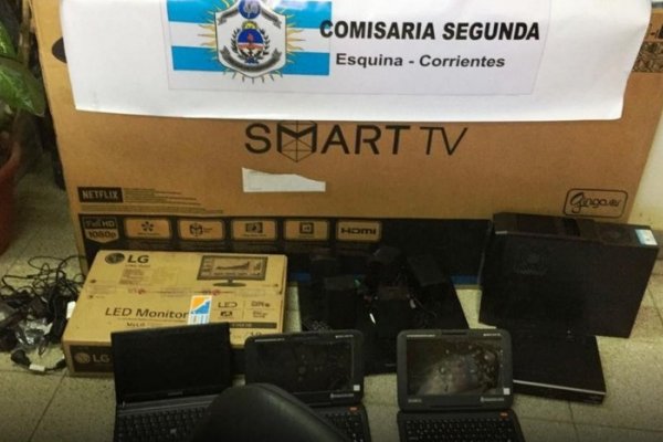 Esquina: Recuperan elementos robados y detienen a dos jóvenes