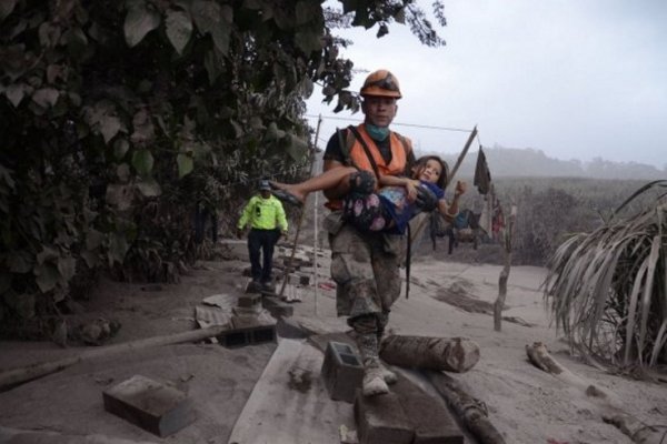 Guatemala: Explotó el volcán de Fuego y dejó al menos 25 muertos