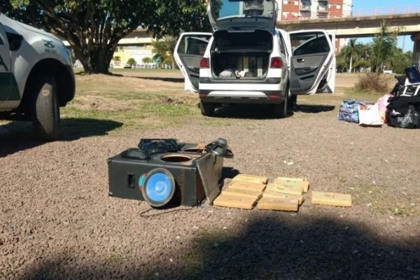 Detienen con marihuana a cuatro personas