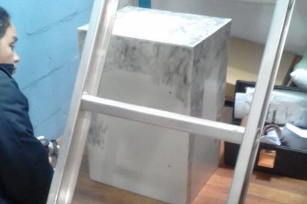 Encontraron la caja fuerte con el dinero robado de una distribuidora en el barrio Celia