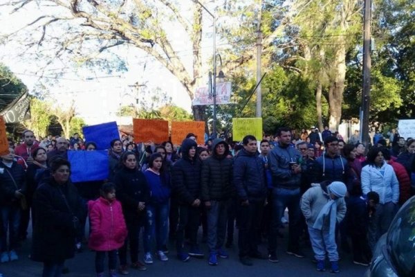 Empedrado: Marcharon por los embarcadizos desaparecidos