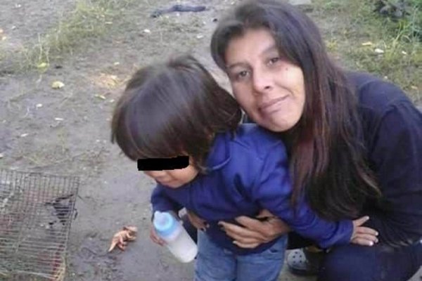 Degollaron a una mujer y buscan intensamente a su actual pareja