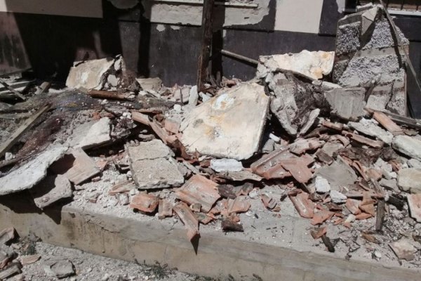 Se desplomó el techo de una casa antigüa en pleno microcentro