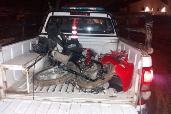 Fueron sorprendidos cuando desarmaban una moto robada