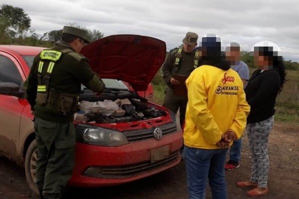 Pareja fue atrapada con droga: Iban en compañía de sus hijos
