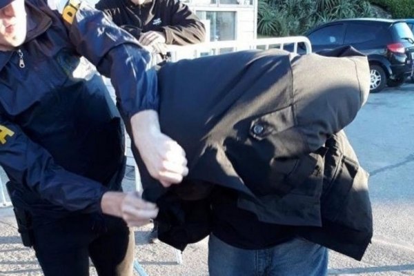 Detuvieron en Goya a un hombre que se hacía pasar por policía federal