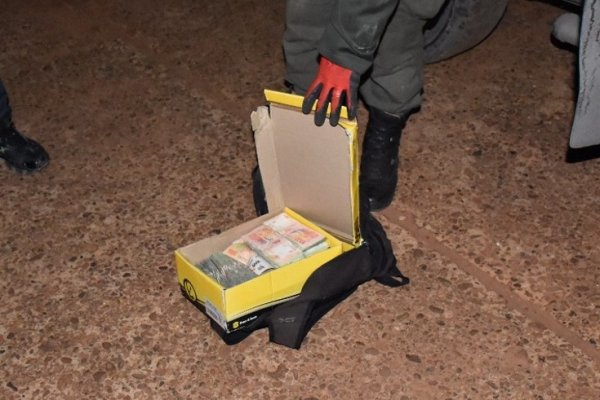 Ruta 14: Llevaban más de un millón de pesos en una caja de zapatos y fueron detenidos