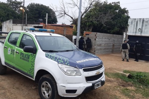 Allanamiento en el B° Juan XXIII: Buscan el arma utilizada para lesionar a un policía