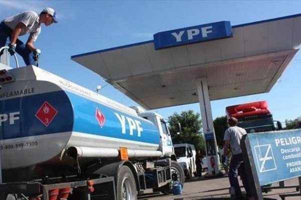 Ante la falta de combustible, YPF extrema medidas para abastecer a las provincias del NEA