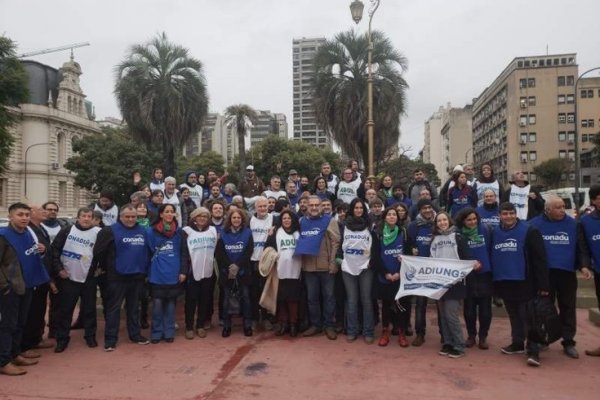 Docentes universitarios de la UNNE preparan un taller sobre derecho de la docencia en el plan de lucha por el salario