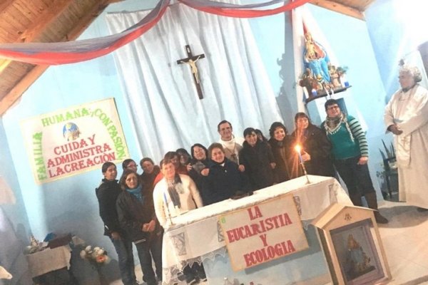 El obispo Canecin acompañó a la comunidad de Nuestra Señora de los Ángeles