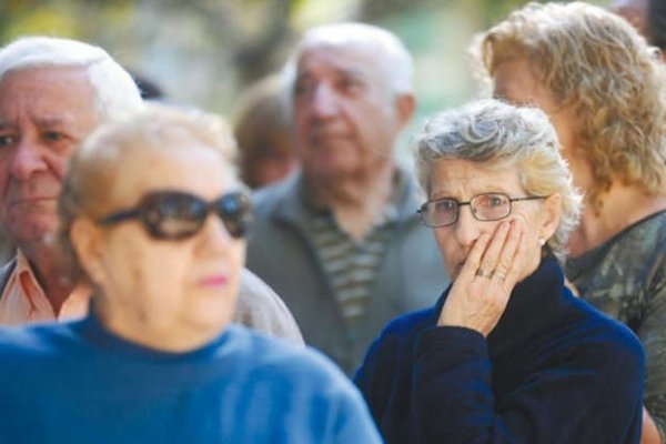 Corrientes: el descuento en el plus alcanzó al 10% de jubilados y pensionados