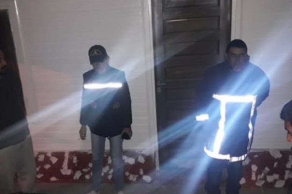 Corrientes: Bomberos revelados amenazan no levantar la toma del cuartel hasta no recibir lo que pretenden