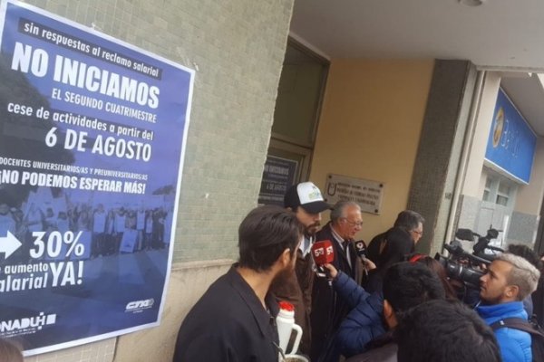 Corrientes: Estalló el conflicto salarial en la UNNE