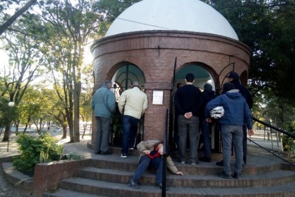 Inseguridad en zona del Parque Mitre: Vecinos piden una audiencia con el Ministro López Desimoni