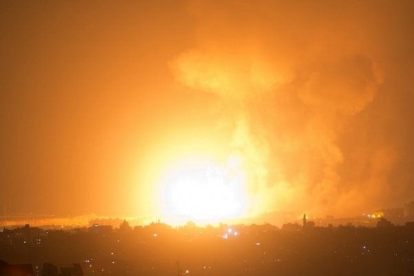 Israel bombardeó Gaza tras el lanzamiento de 70 cohetes