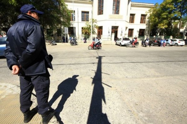 Tras los reclamos de vecinos, la Policía prometió intensificar la seguridad en el barrio Aldana