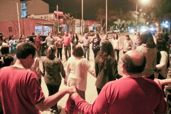 Corrientes: Cadena de oración de vecinos para pedir seguridad en el barrio San Gerónimo
