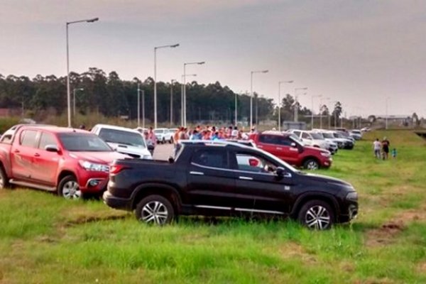 Correntinos y entrerrianos se manifestaron por la fuerte crisis que atraviesa el sector