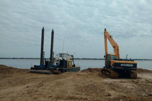 San Luis del Palmar: Padre Barrios y vecinos piden que finalice la obra de dragado del riachuelo