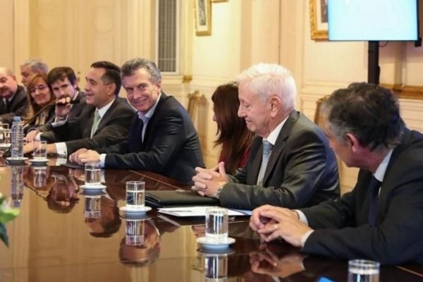 Macri recibió a los rectores de universidades y dijo que el techo del 15% ya no existe