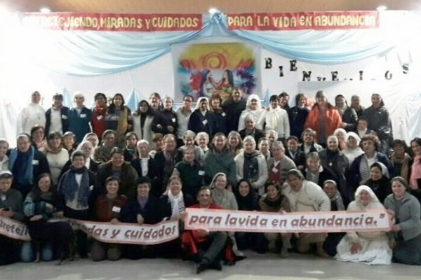 Monseñor Canecin participó de la asamblea vida consagrada de la región NEA