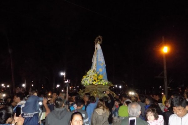 Cientos de peregrinos le cantaron el feliz cumpleaños a la Virgen