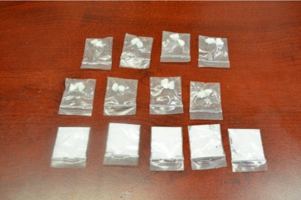 Esquina: Detuvieron a joven con envoltorios de cocaína