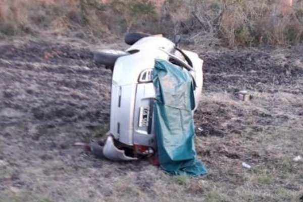 Un joven falleció tras despiste y vuelco de un auto cerca de Felipe Yofre