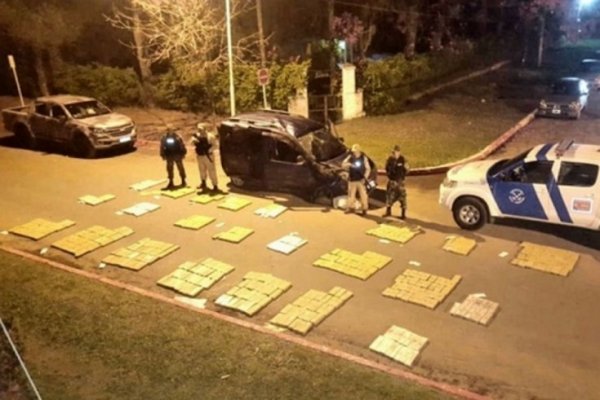 La Prefectura allanó varios domicilios en simultáneo en el Interior: Secuestró autos y lanchas