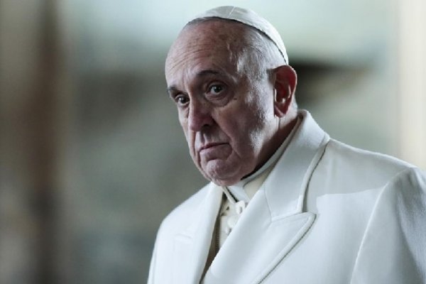 El Papa expulsó del sacerdocio al cura chileno Karadima, condenado por abuso de menores