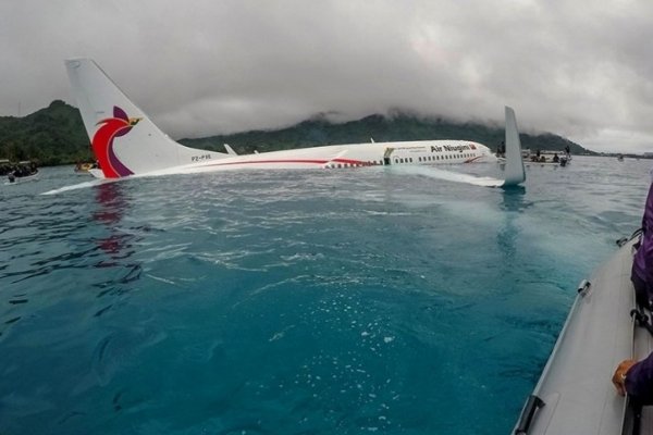 Micronesia: Avión se hundió en una laguna con 47 pasajeros a bordo